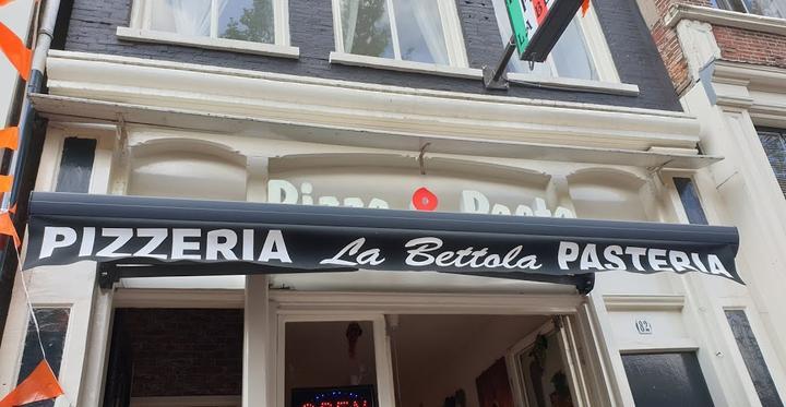 Pilsstubchen La Bettola Pizzeria